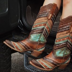 Corral - Brown & Turquoise Embroidered Cowboy Boot Studded A3381 Size 7 M 3169